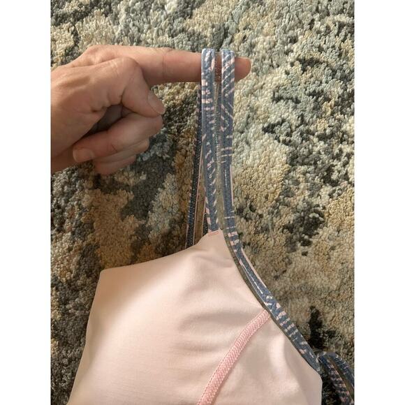 Lululemon Y Flow Pink Gray Patterned Sports Bra Size 8 Gym Training - Picture 6 of 6